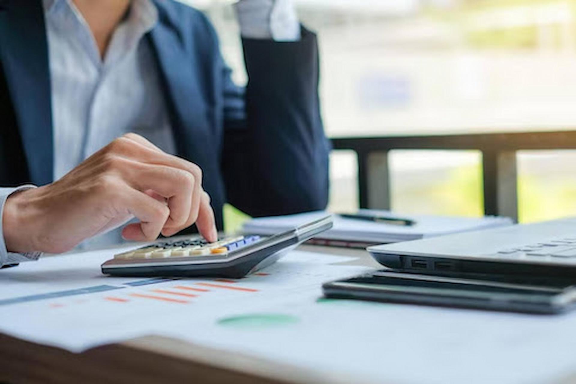 The Risks and Rewards of Taking Out a Pay Day Loan